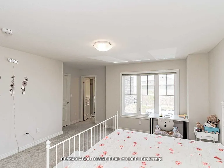 93 Heron St — Photo 15