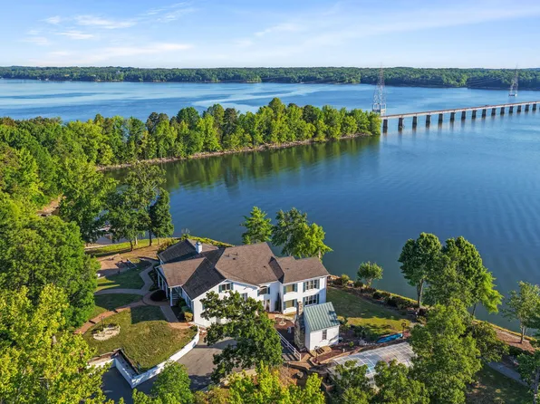 115 Dan Cir, Clarksville, VA 23927