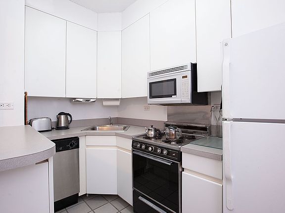 4th image of 60 E 8th St APT 18H