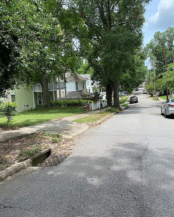 2nd image of 2211 Rembert St
