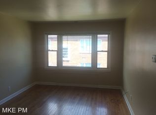 4282 N 27th St APT 2, Milwaukee, WI 53216
