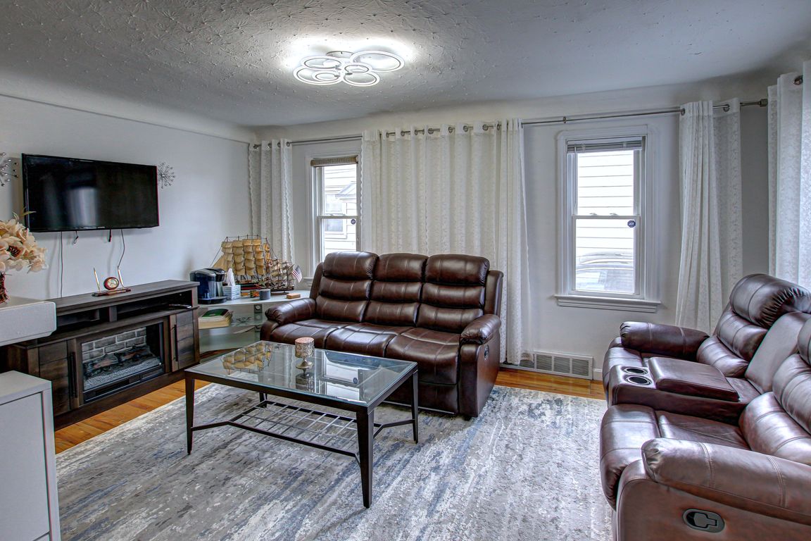 next background image