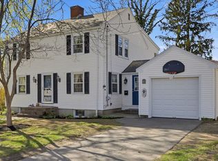 129 Academy Ave, Weymouth, MA 02188