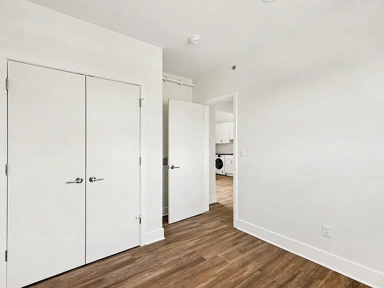 4729 Rohns St #1A — Photo 13