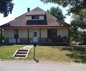 56 Plum St photo 1