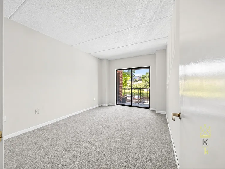 14 Heron St #208 — Photo 8
