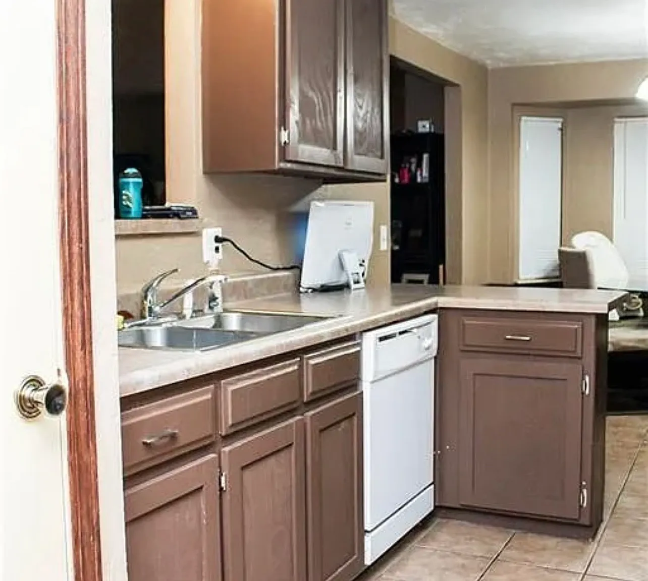 3 bed, 1238 sqft, $1,550 — Photo 3