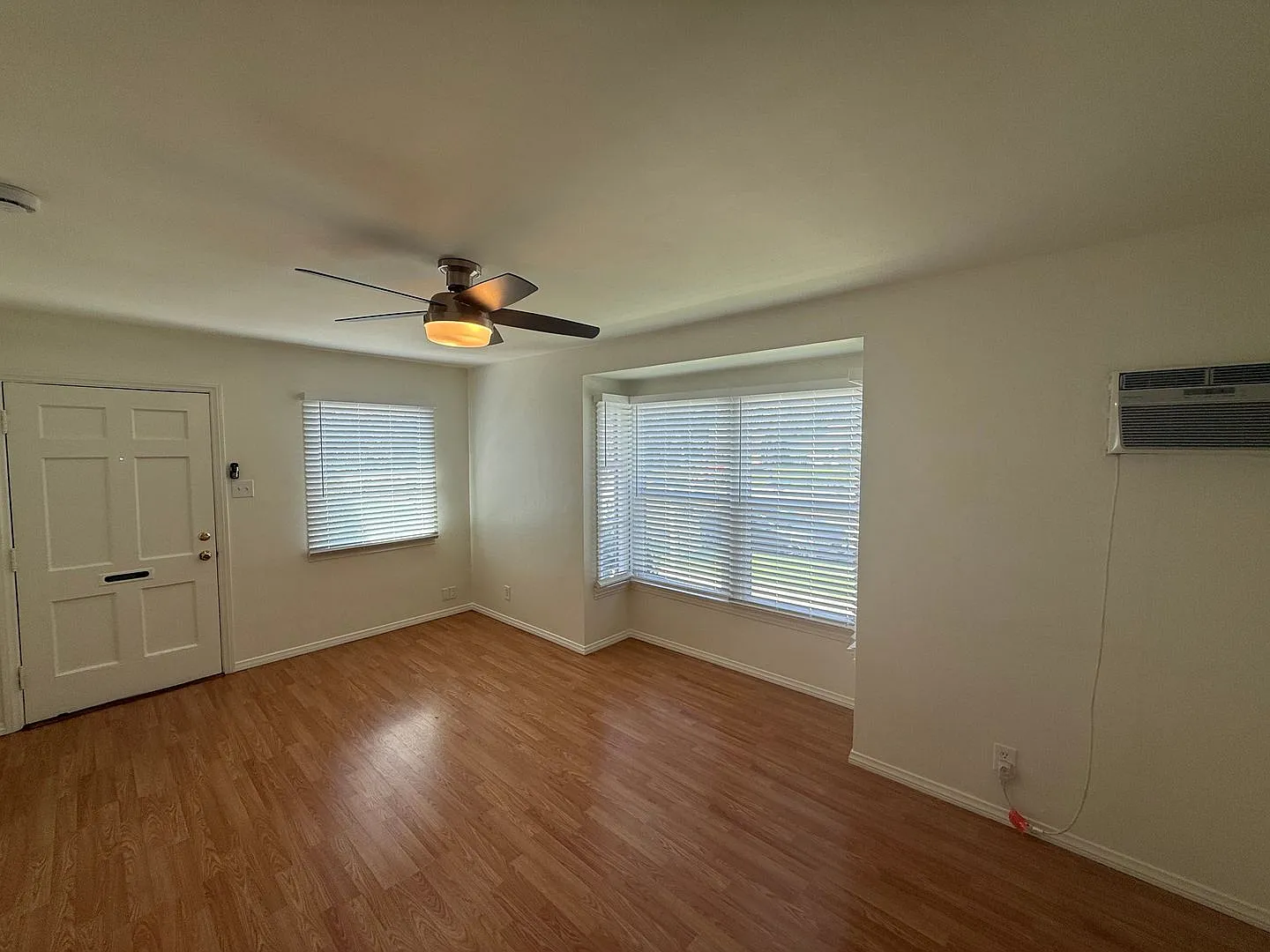 1820 Hollywood Way Properties — Photo 3