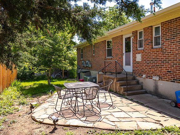 Flagstone Patio - also entrance to Unit B (entrance 1)