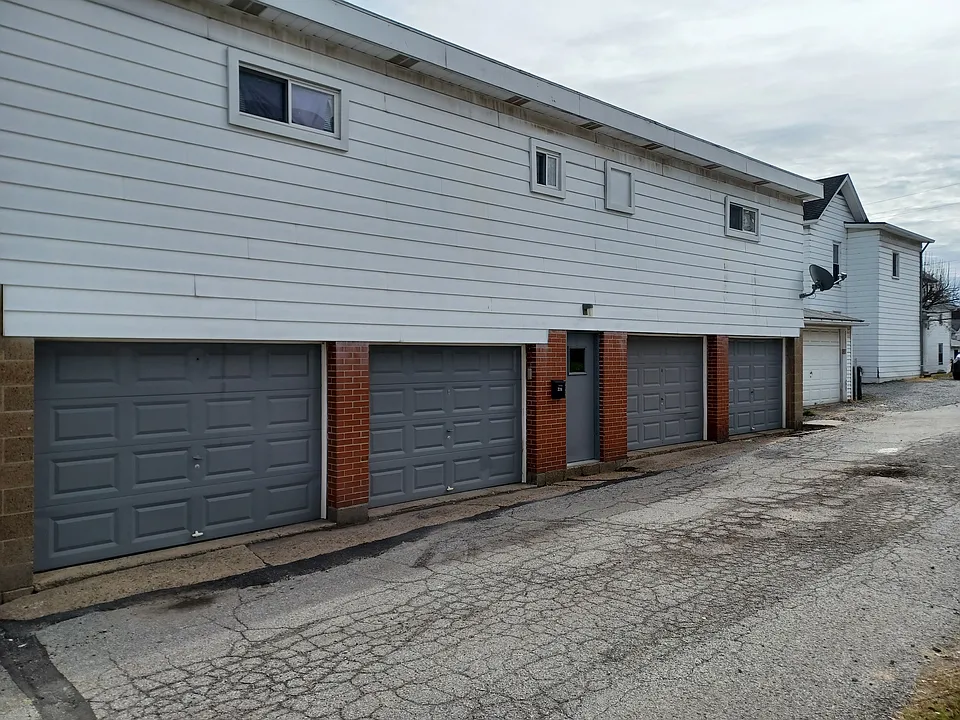 336 Isabella Ave #2