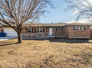 3706 Skyline Dr, Rowlett, TX