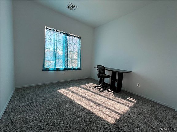 5th image of 2426 Bluebird Lane