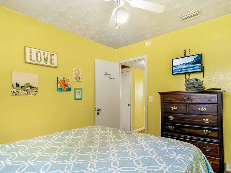 2843 Shady Oak Ln — Photo 16