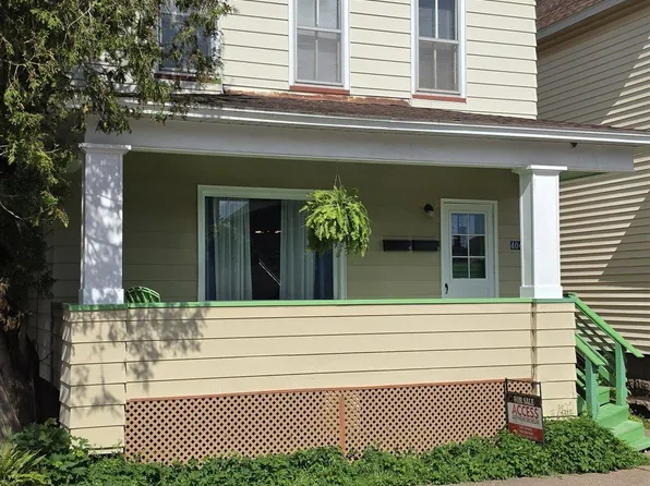 404 S 3rd St, Ishpeming, MI 49849