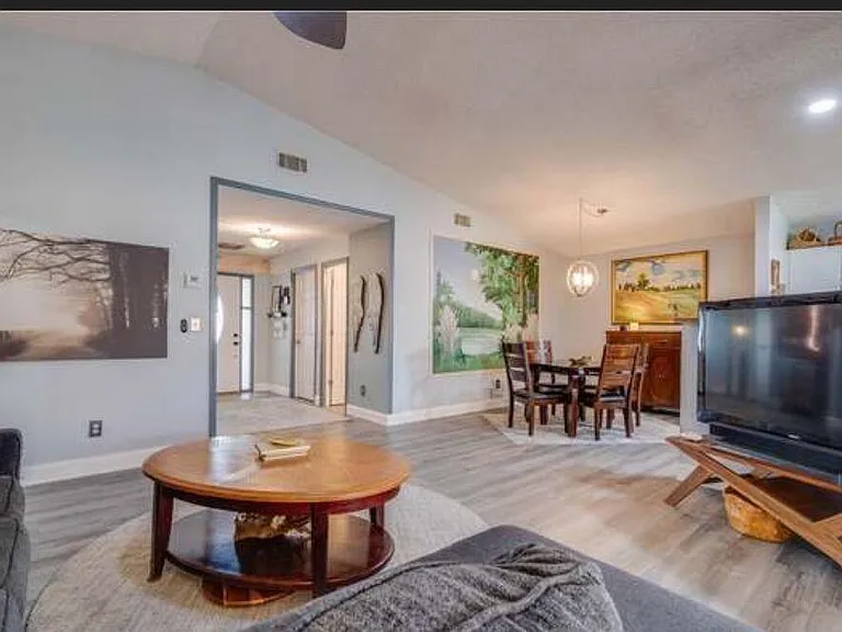 5671 Longleaf Dr — Photo 12
