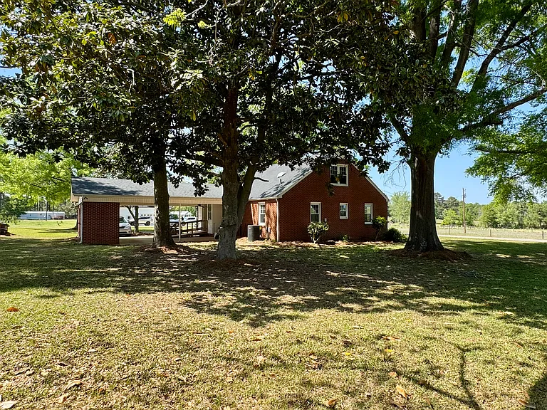 92 Country Way — Photo 3