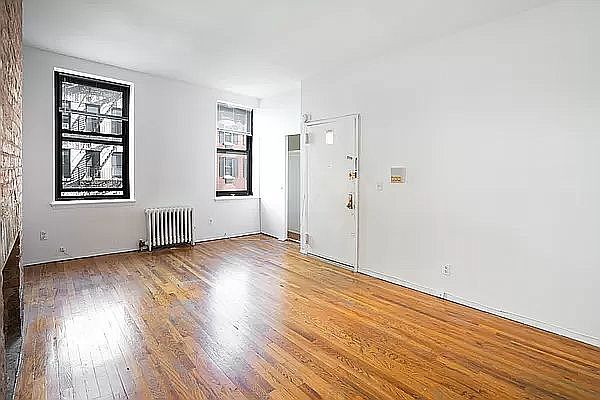 1st image of 266 W 21st St APT 3W