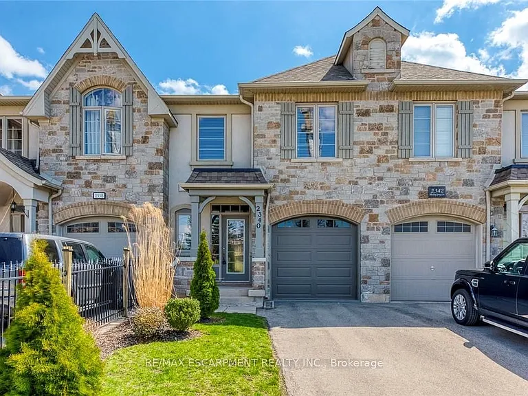 2340 Whistling Springs Cres — Photo 1