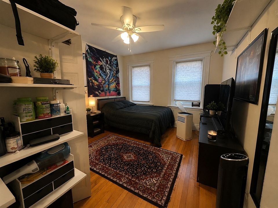 1st image of 35 Queensberry St #16