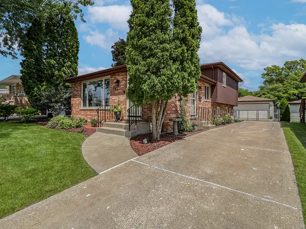 707 Houston St, Lemont, IL 60439