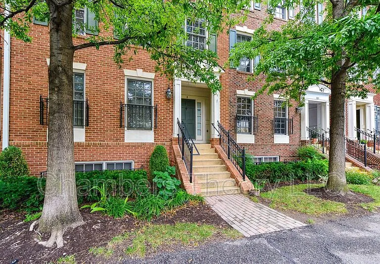 705 Massey Ln #B — Photo 3