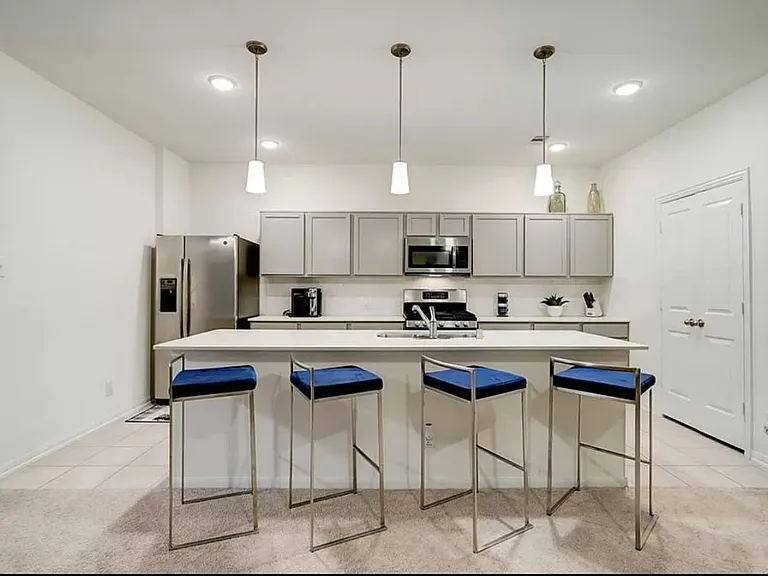 3426 Water Lilly Way — Photo 5
