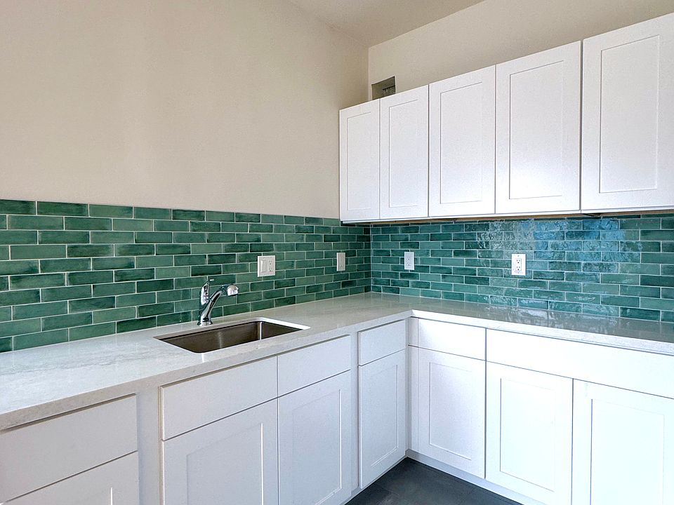 1st image of 2395 29th Ave #2
