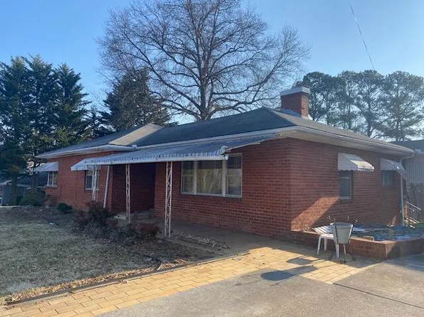 520 Scenic Dr, Morristown, TN 37813