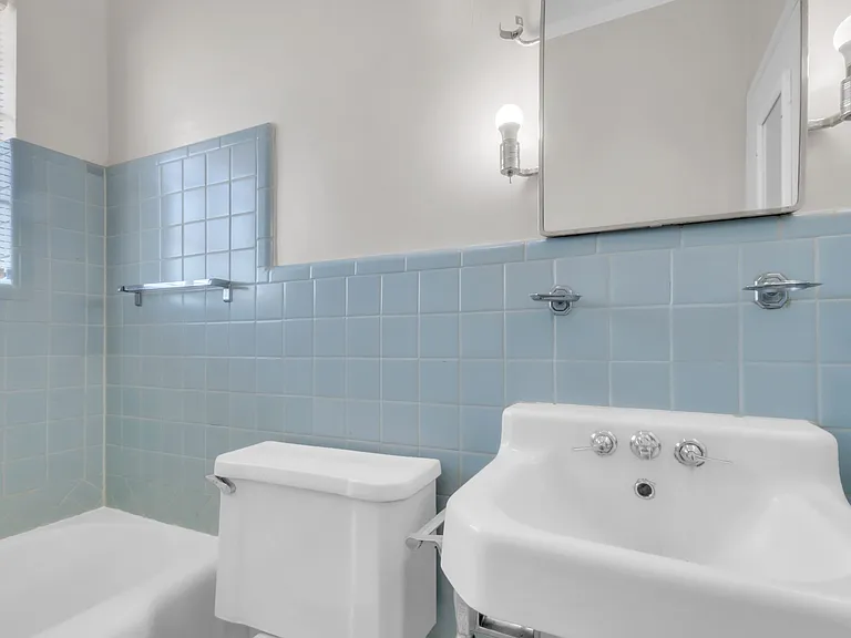 800 Broadway Ave #7-18 — Photo 1