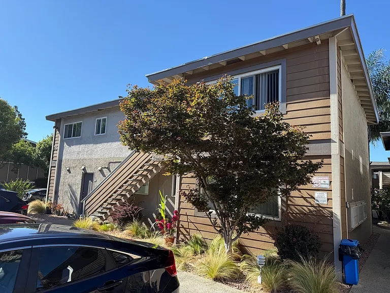 786 Reseda Dr #12 — Photo 2