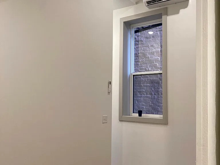 1607 Main St #9 — Photo 10