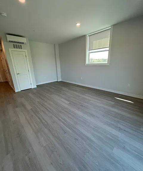 Residences at Sharon Gallery — Photo 103
