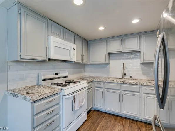 6451 Big Pine Way, Las Vegas, NV 89108