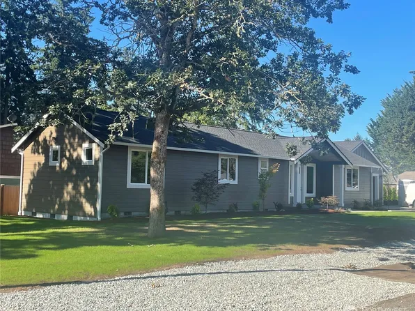 8808 Wildwood Avenue SW, Lakewood, WA 98498