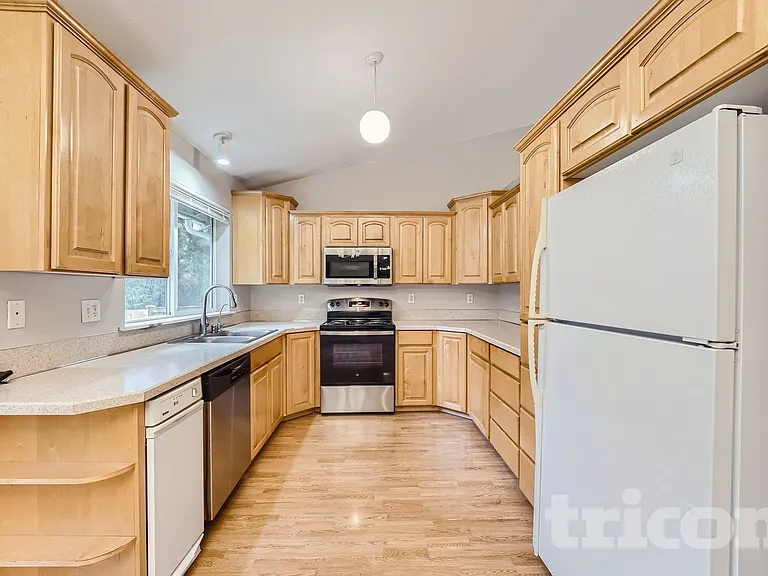 16829 114th Avenue Ct E — Photo 6