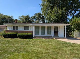 9085 Melrose St, Livonia, MI 48150