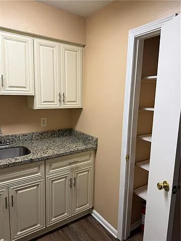 120 Houma Blvd #2 — Photo 6