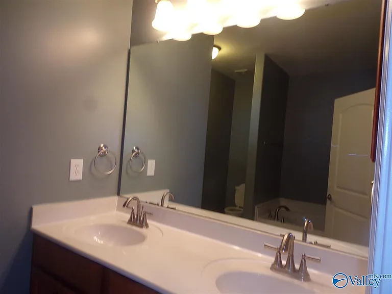 12616 Holstein Ln — Photo 8