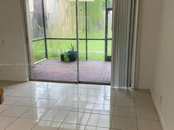 4527 Treehouse Ln APT 3B, Tamarac, FL 33319