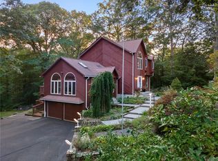 208 Mann School Rd, Smithfield, RI 02917