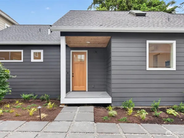11737 40th Avenue NE #B, Seattle, WA 98125
