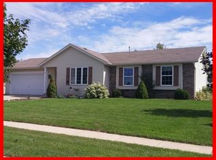 290 Ridgeview Dr, Lake Mills, WI 53551