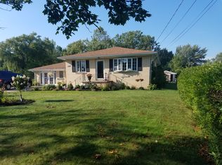 5446 Lake Ave, Orchard Park, NY 14127