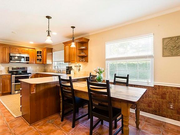 3rd image of 1003 Buckwood Dr