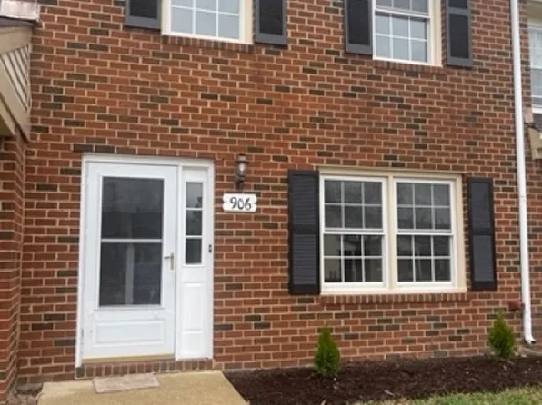 906 Wickford Dr, Chesapeake, VA 23320