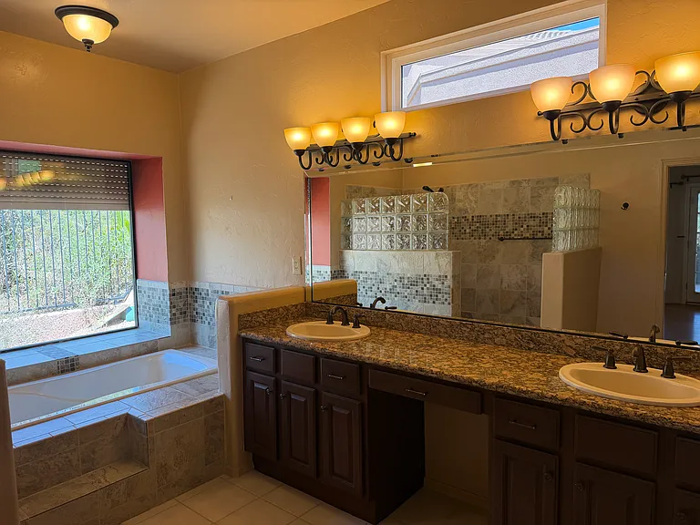 1341 E Rams Hill Dr — Photo 22