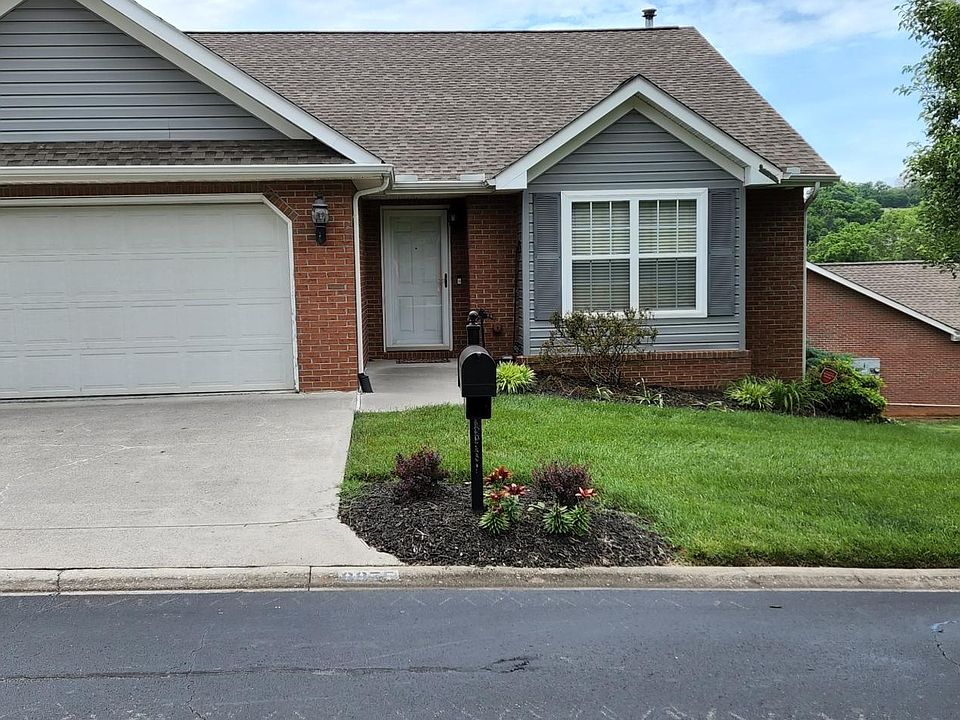 1st image of 8875 Carriage House Way
