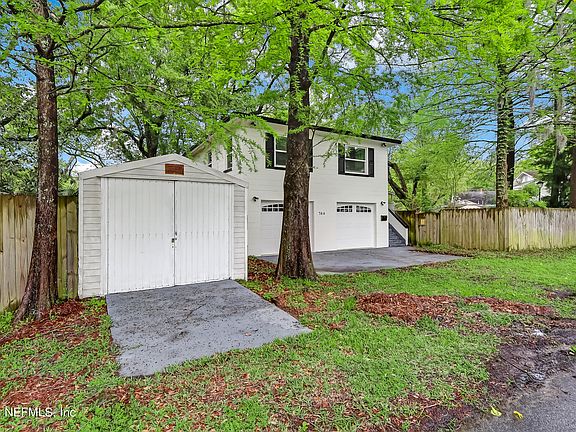 2nd image of 764 LUNA Street