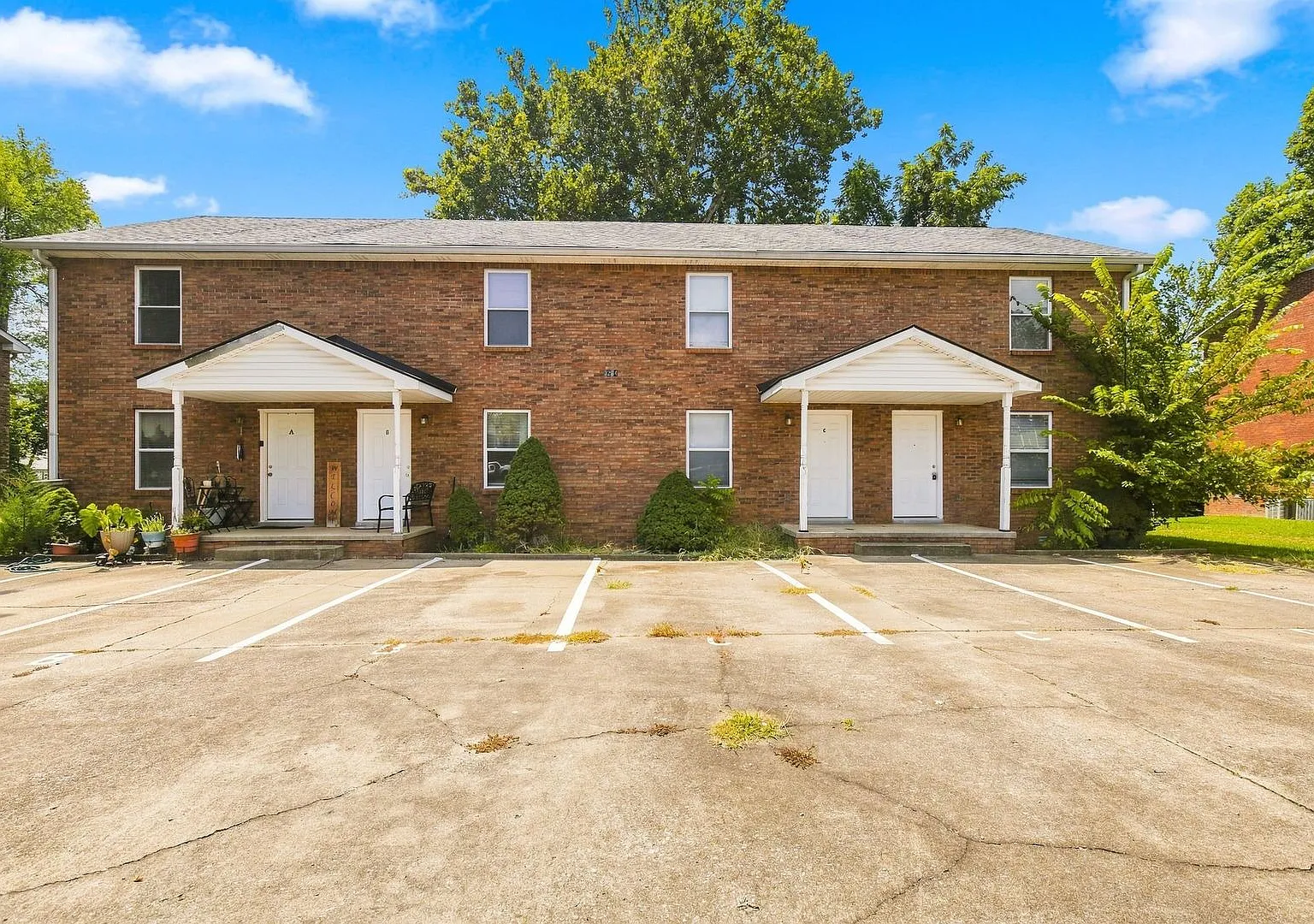 Tower Dr - 3264 — Photo 1