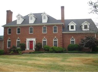 1001 Shepparton Ln, Kingsport, TN 37664